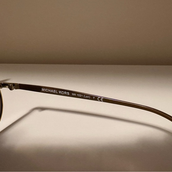 MK Gold Reflective Sunglasses - Picture 5 of 8